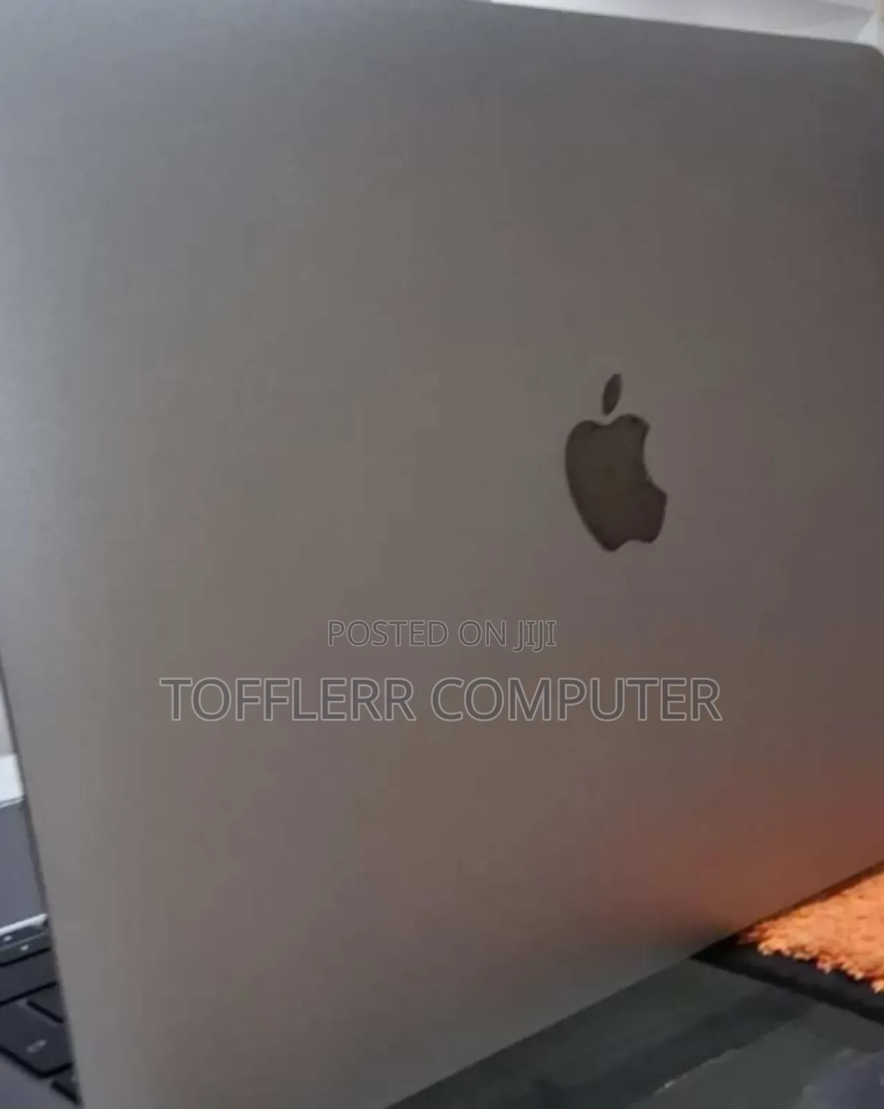 New Laptop Apple MacBook Pro M1 8GB Intel Core I5 SSD 256GB
