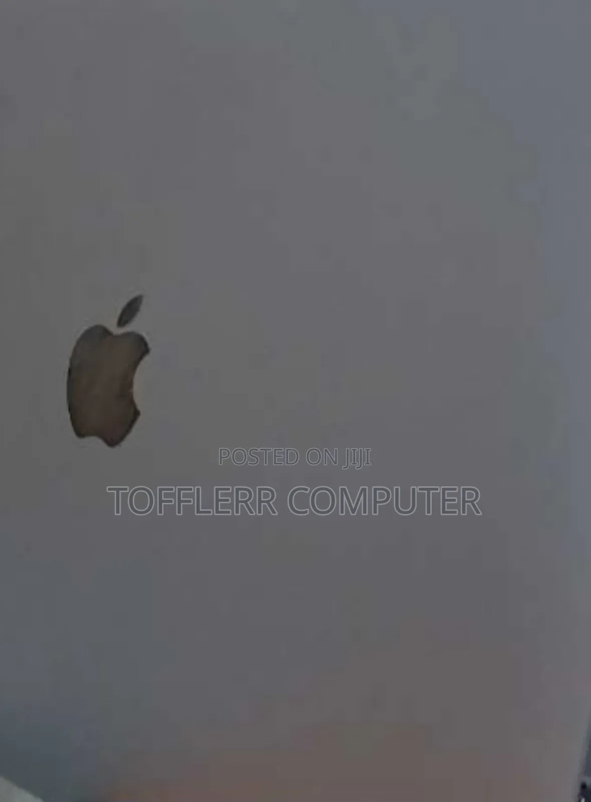 New Laptop Apple MacBook Pro M1 8GB Intel Core I5 SSD 256GB