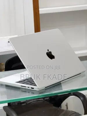 New Laptop Apple MacBook Pro M1 16GB Apple M1 Pro SSD 512GB