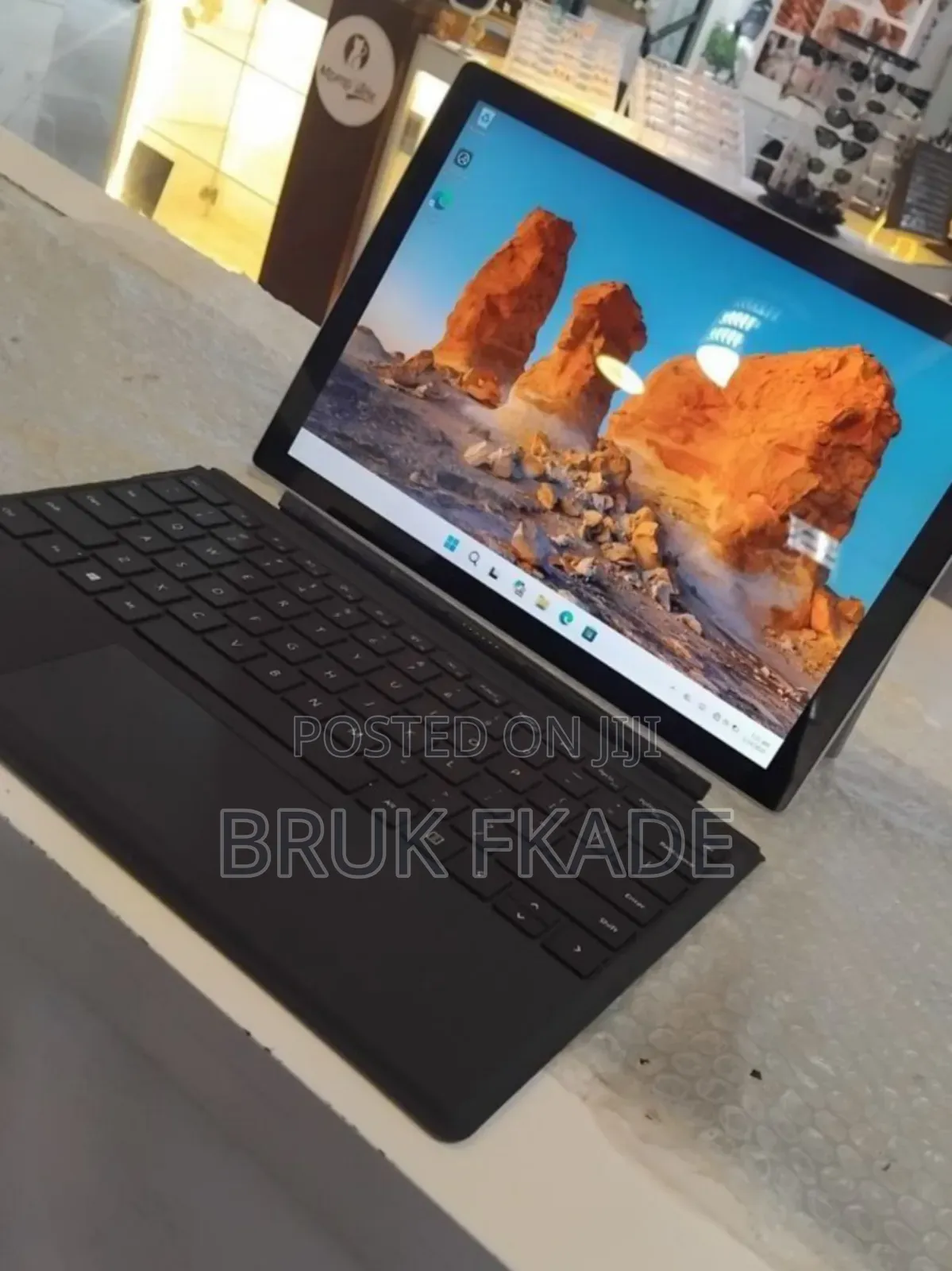 New Laptop Microsoft Surface Pro 7 16GB Intel Core I7 SSD 256GB
