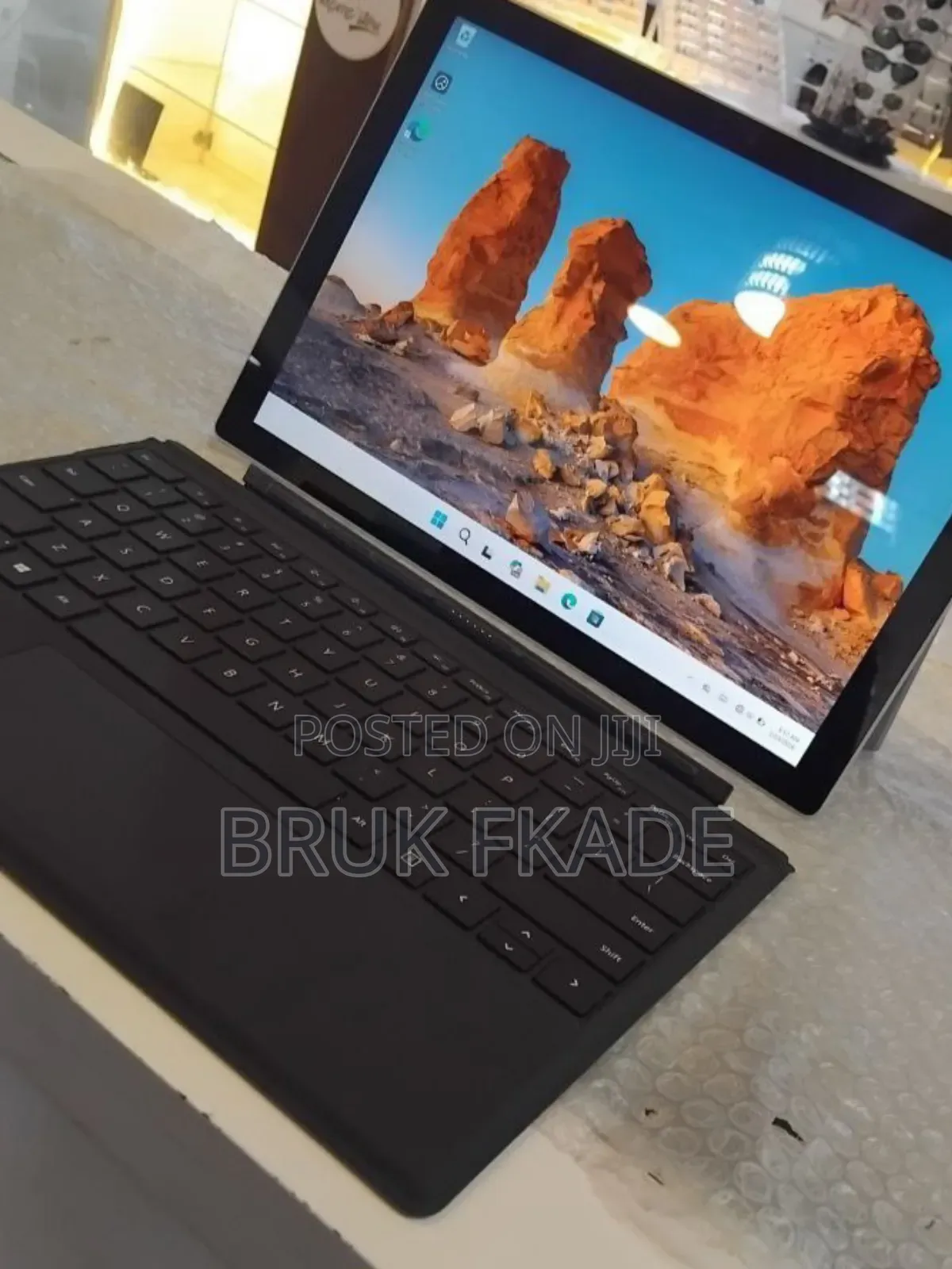 New Laptop Microsoft Surface Pro 7 16GB Intel Core I7 SSD 256GB