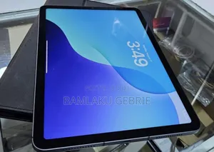 New Apple iPad Air (2022) 64 GB Silver