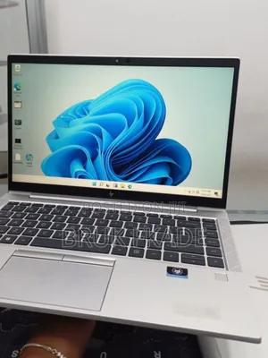 New Laptop HP EliteBook 830 G8 16GB Intel Core i7 SSD 512GB