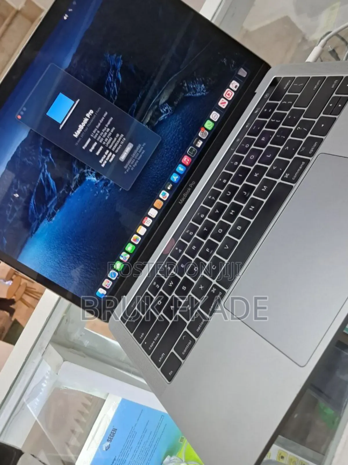 New Laptop Apple MacBook Pro 2017 16GB Intel Core I5 SSD 256GB