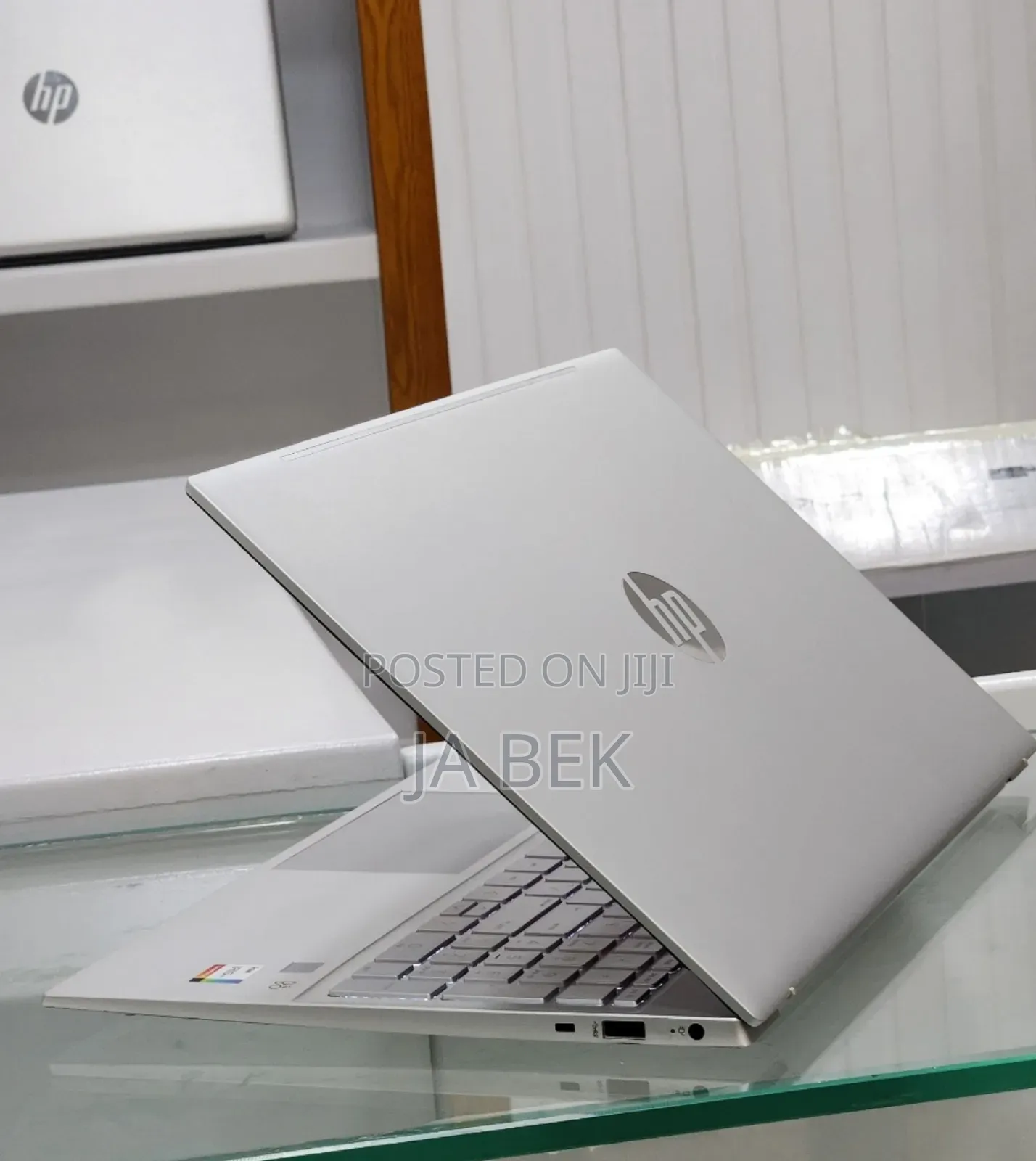 New Dell Inspiron 27 All-in-One 12GB Intel Core i7 SSD 512GB