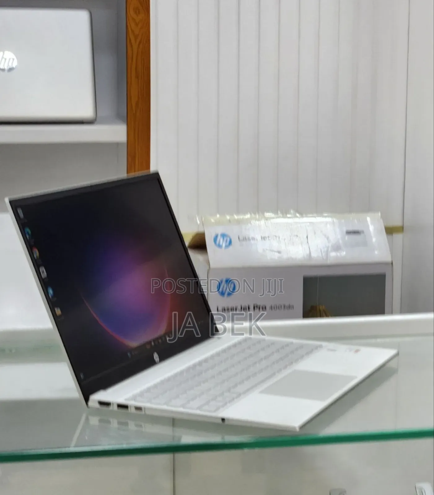 New Dell Inspiron 27 All-in-One 12GB Intel Core i7 SSD 512GB