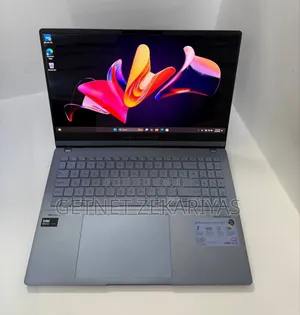 New Laptop Asus VivoBook 15 X505BA 32GB Intel Core Ultra 9 SSD 512GB