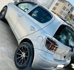 Toyota Vitz 2004 Silver