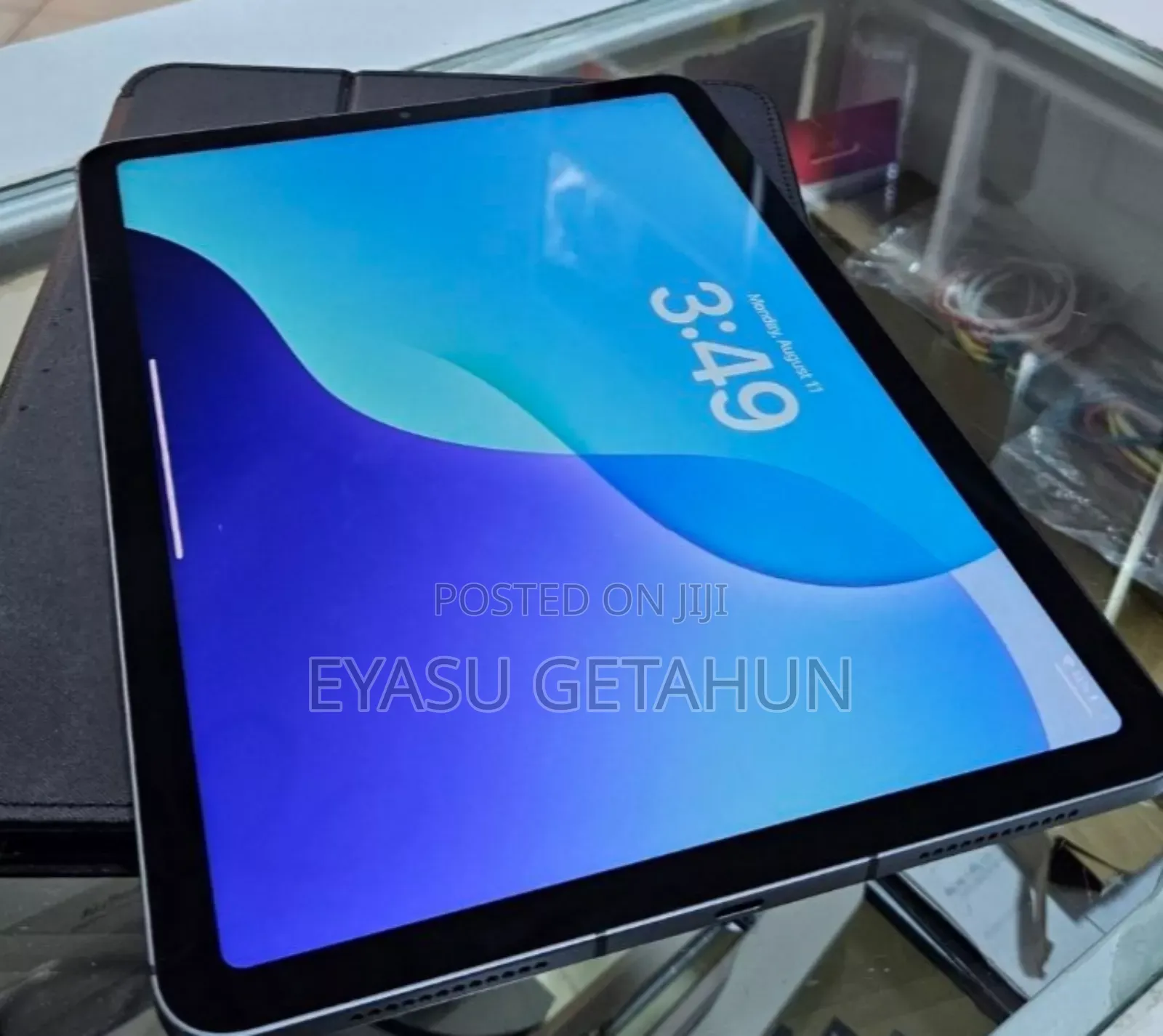 New Apple iPad Air 64 GB