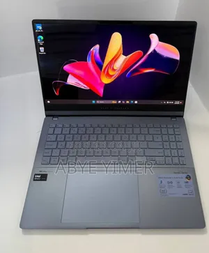 New Laptop Asus VivoBook 15 X505BA 16GB Intel Core Ultra 9 SSD 512GB