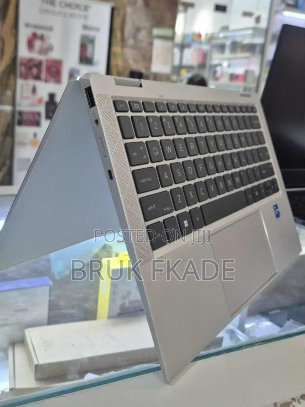 New Laptop HP EliteBook 1040 G8 16GB Intel Core I5 SSD 512GB