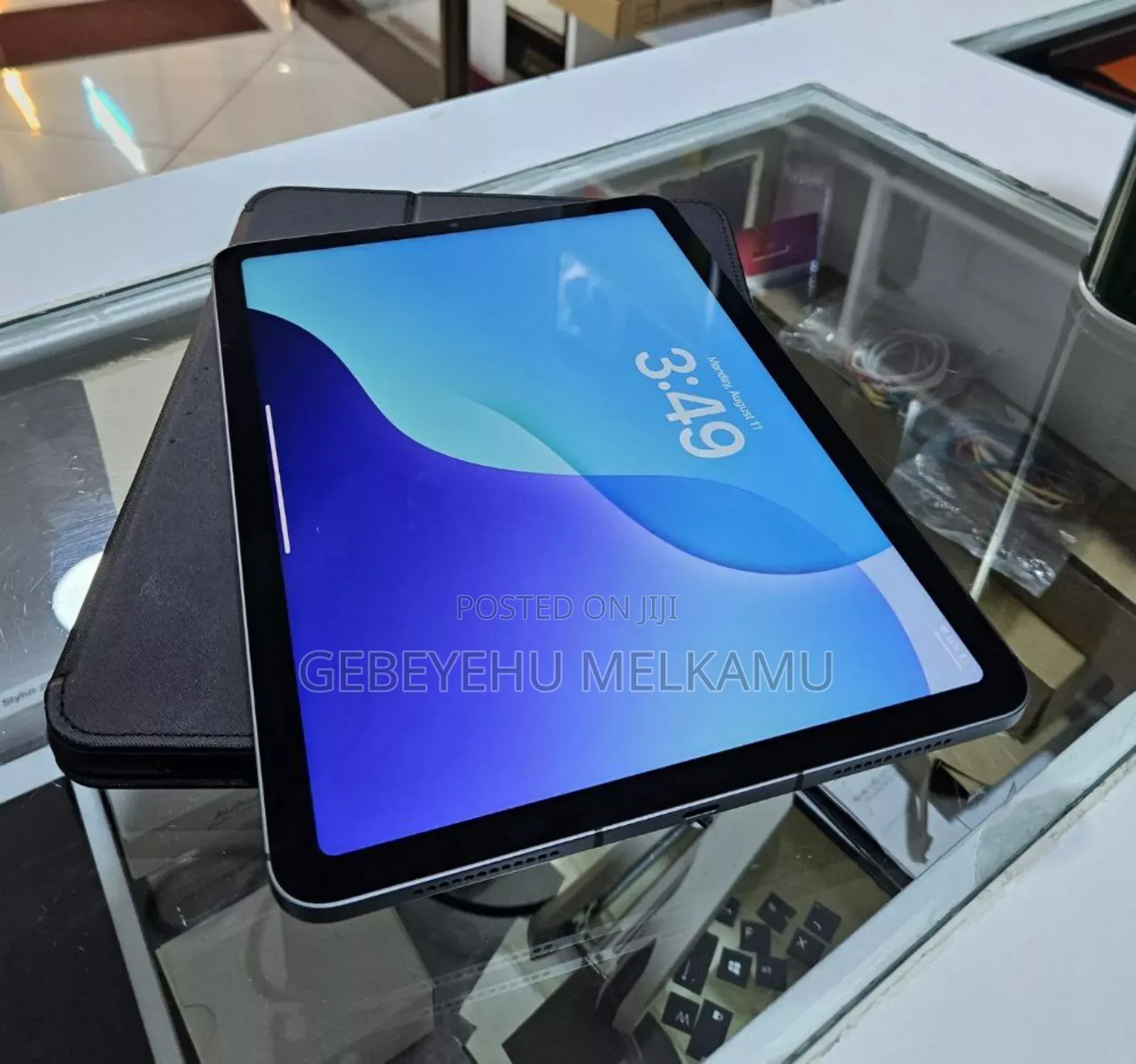 New Apple iPad Air (2022) 64 GB Silver