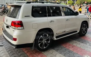 Toyota Land Cruiser 4.5 V8 TD 2020 White