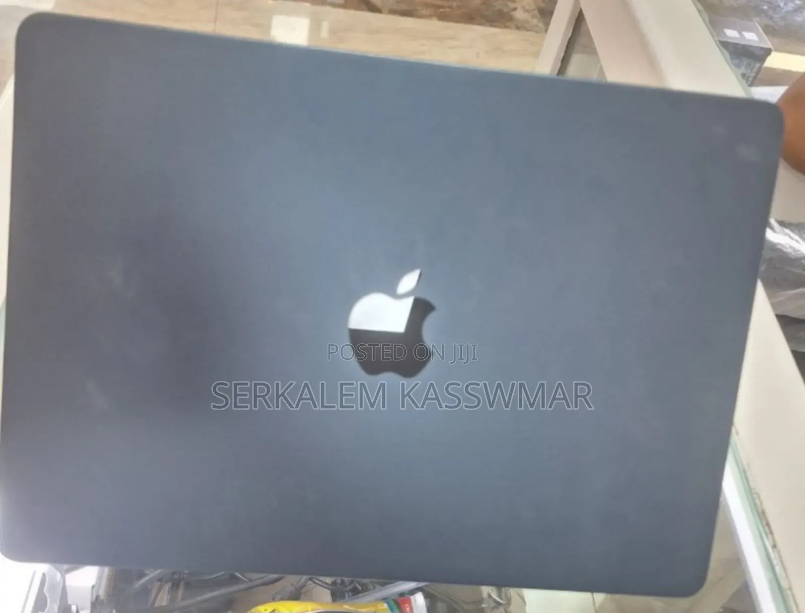 New Laptop Apple MacBook Air 2025 M4 13-Inch 16GB Apple M4 SSD 256GB