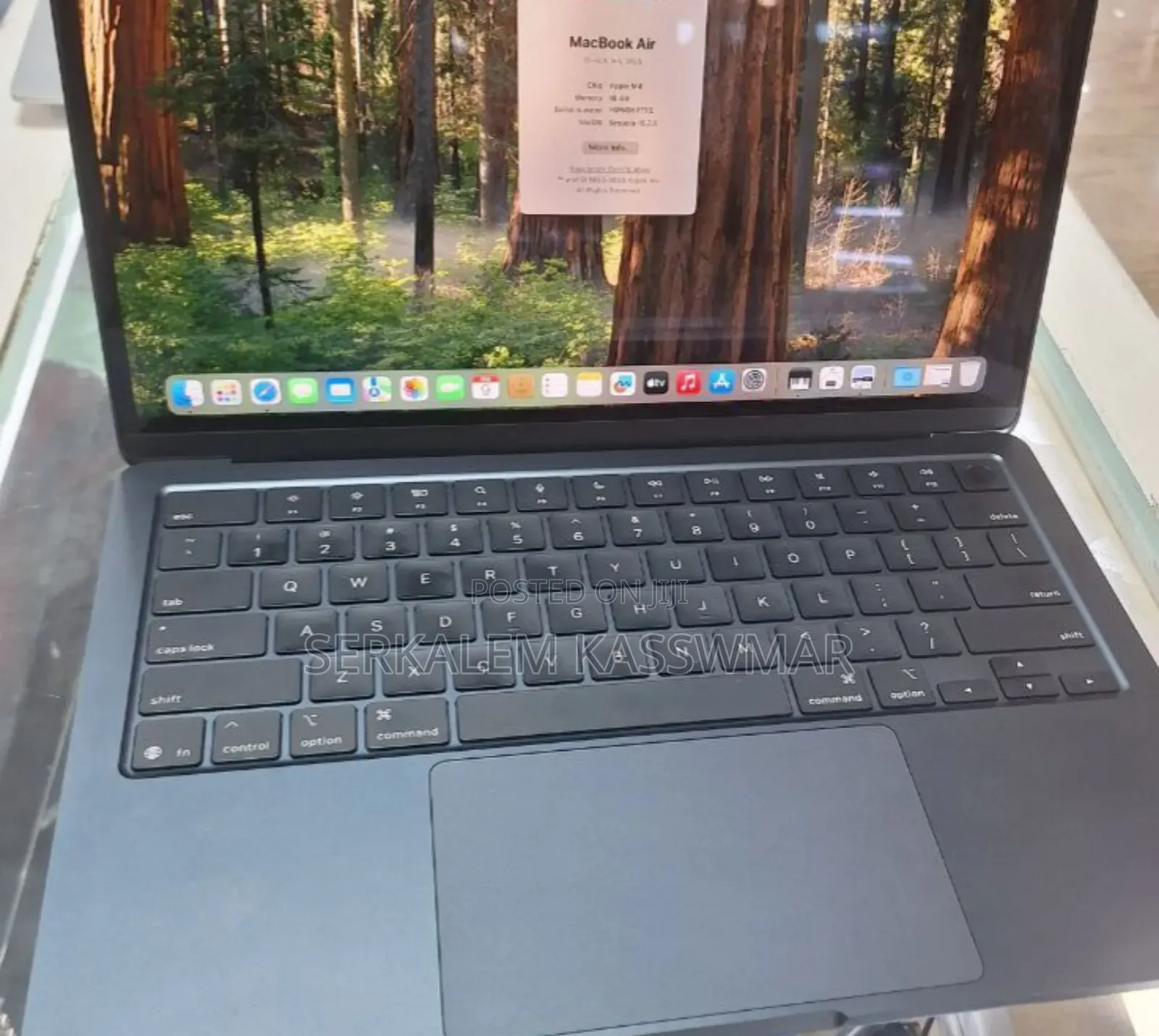 New Laptop Apple MacBook Air 2025 M4 13-Inch 16GB Apple M4 SSD 256GB