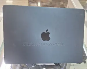 New Laptop Apple MacBook Air 2025 M4 13-Inch 16GB Apple M4 SSD 256GB