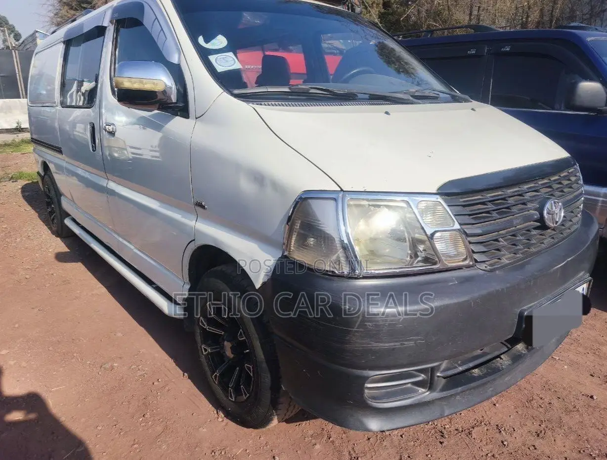 Toyota HiAce 2008 White
