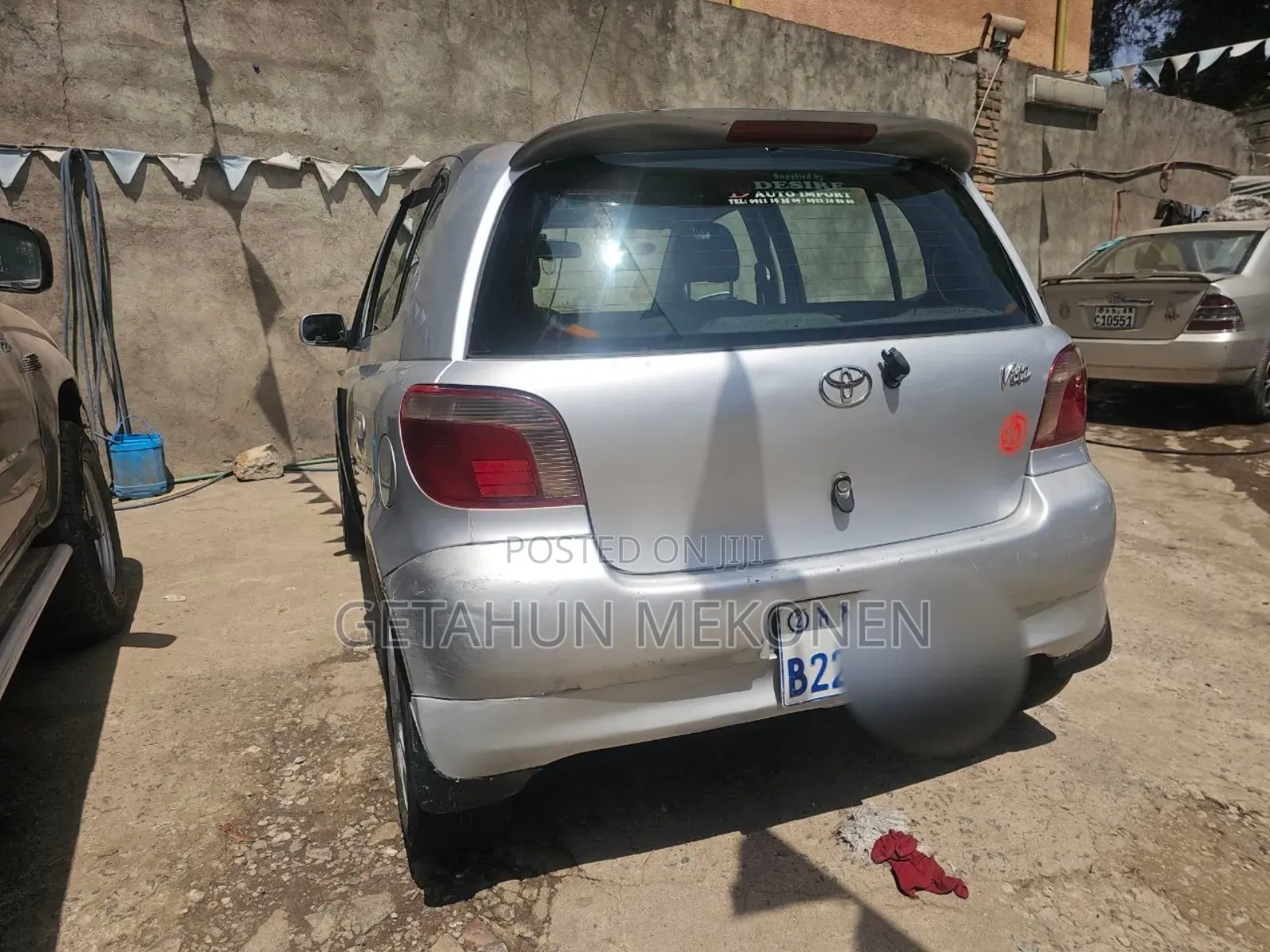 Toyota Vitz 2001 Silver