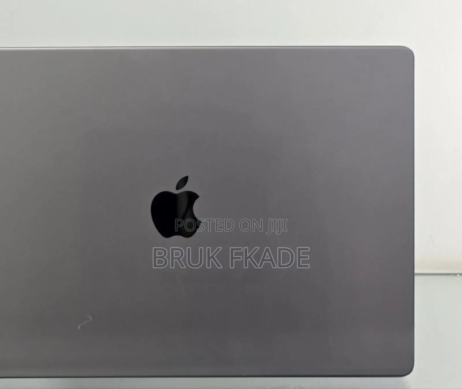 New Laptop Apple MacBook Pro 2023 M2 16GB Apple M2 SSD 512GB