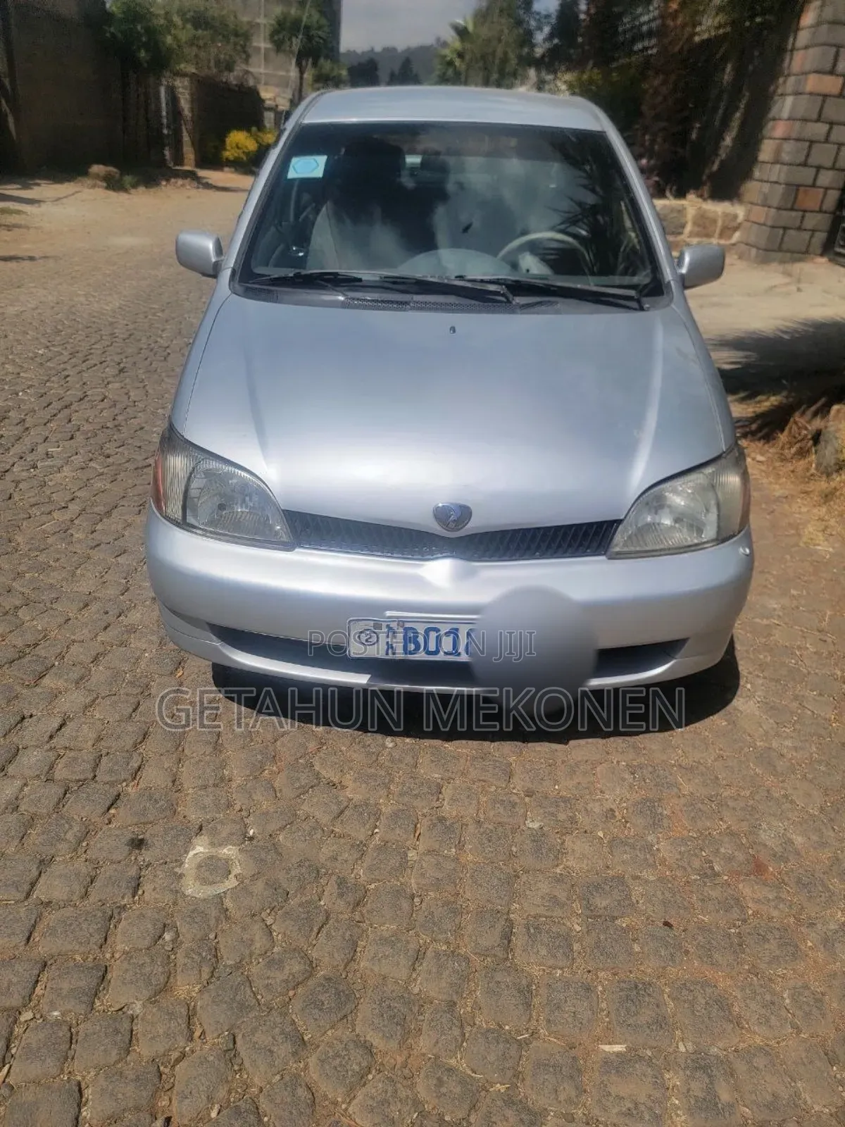 Toyota Platz 2002 Silver