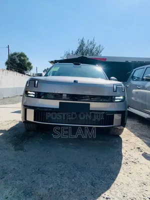 New Lynk & Co 900 2025 Silver