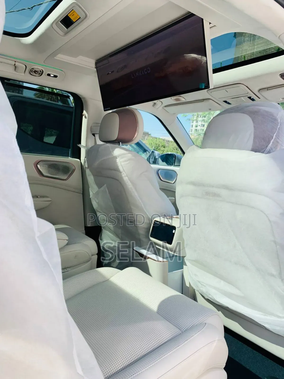 New Lynk & Co 900 2025 Silver