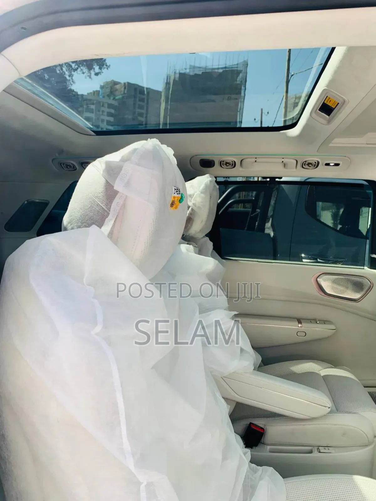 New Lynk & Co 900 2025 Silver