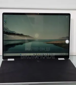 New Laptop HP OmniBook 5 Flip 16GB Intel Core 7 SSD 512GB