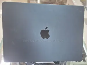 New Laptop Apple MacBook Air 2024 M3 13-Inch 8GB Apple M3 SSD 256GB