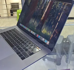 New Laptop Apple MacBook Pro 2017 32GB Intel Core I7 SSD 256GB