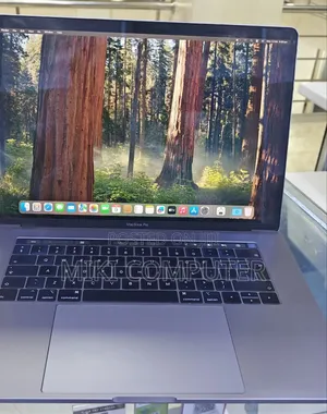 New Laptop Apple MacBook Pro 2017 32GB Intel Core I7 SSD 256GB