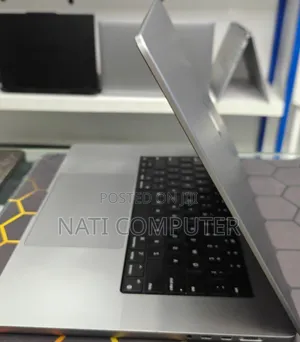 New Laptop Apple MacBook Pro M1 16GB Apple M1 Pro SSD 512GB