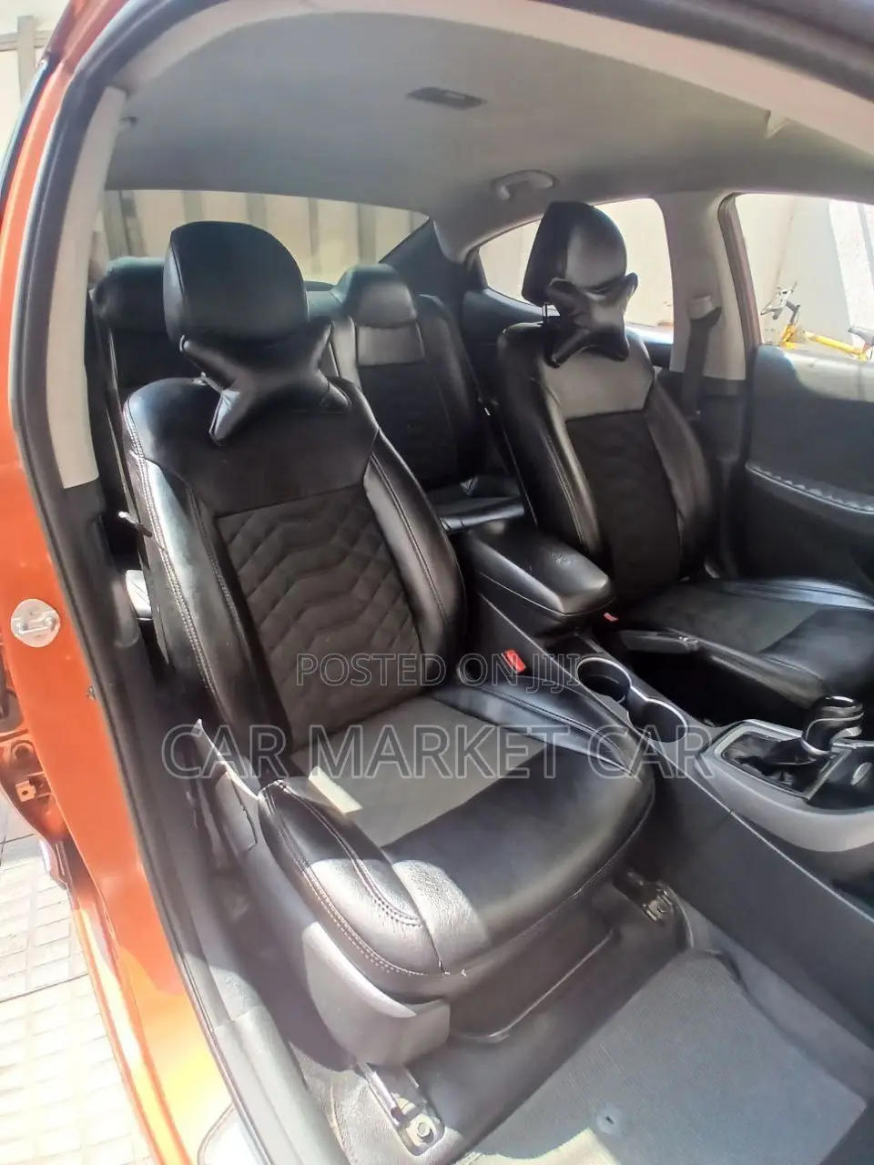 Hyundai Avante 2015 Red