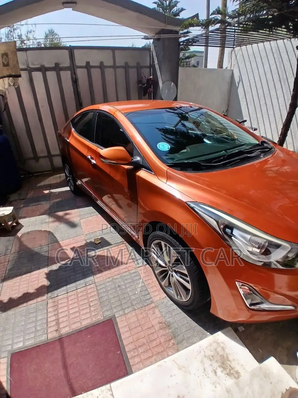Hyundai Avante 2015 Red