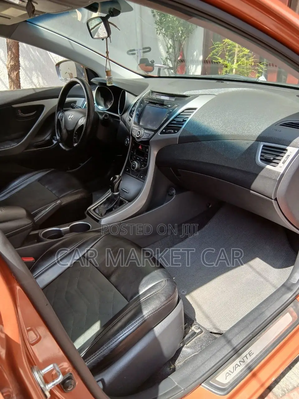 Hyundai Avante 2015 Red