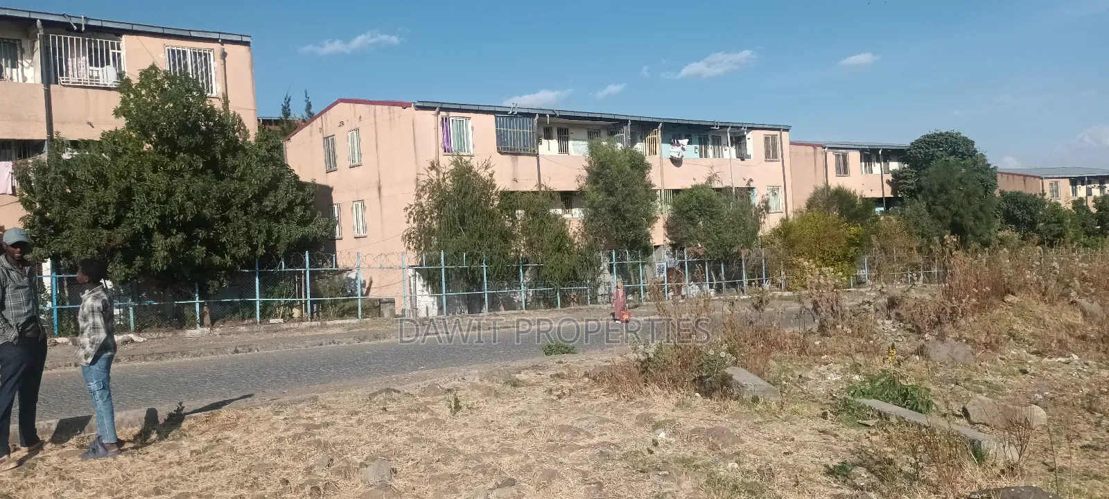 ሊዝ መሬት የሚሸጥ ለሚ ኩራ ወረዳ 04