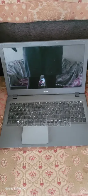 Laptop Acer Aspire E5-574 8GB Intel Core I5 HDD 1T