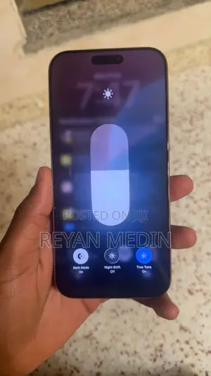 New Apple iPhone 16 Pro Max 256 GB Gold