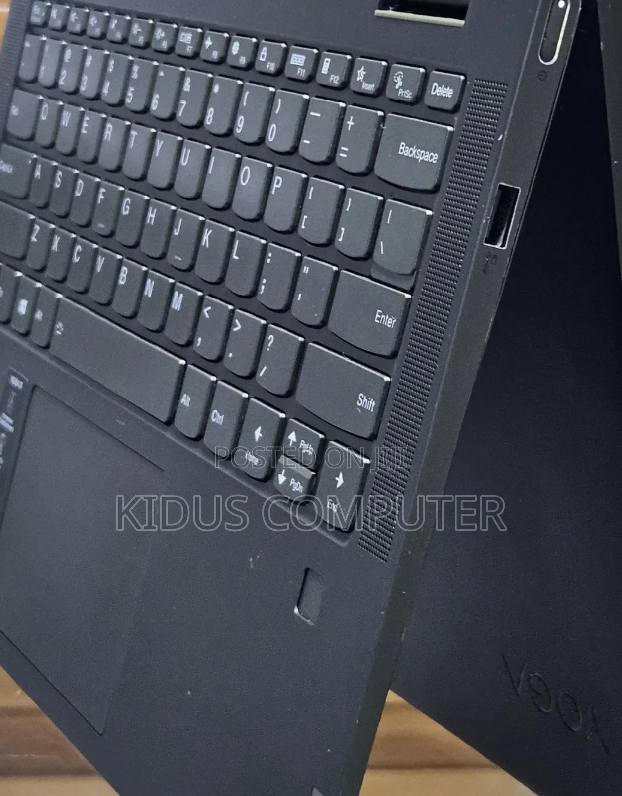 New Laptop Lenovo Yoga 7i 12GB Intel Core I5 SSD 512GB