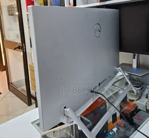 New Dell Inspiron 27 All-in-One 12GB Intel Core i7 SSD 512GB