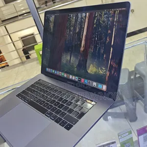 New Laptop Apple MacBook Pro 2019 8GB Intel Core I9 SSD 256GB