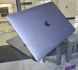 New Laptop Apple MacBook Pro 2019 8GB Intel Core I9 SSD 256GB