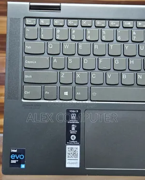 New Laptop Lenovo Yoga 7i 12GB Intel Core I5 SSD 512GB