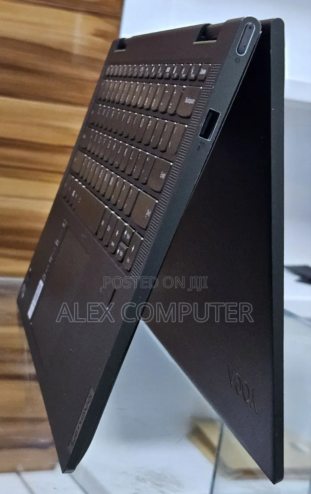 New Laptop Lenovo Yoga 7i 12GB Intel Core I5 SSD 512GB