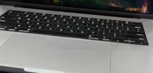 New Laptop Apple MacBook Pro M1 16GB Apple M1 Pro SSD 512GB