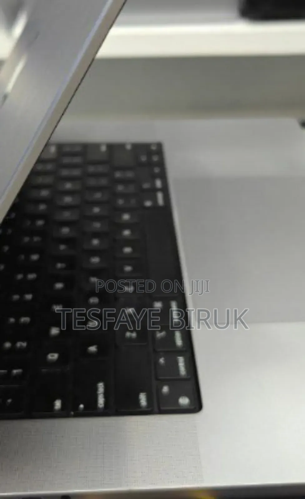 New Laptop Apple MacBook Pro M1 16GB Apple M1 Pro SSD 512GB