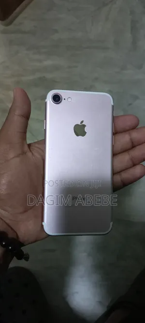 Apple iPhone 7 32 GB Gold