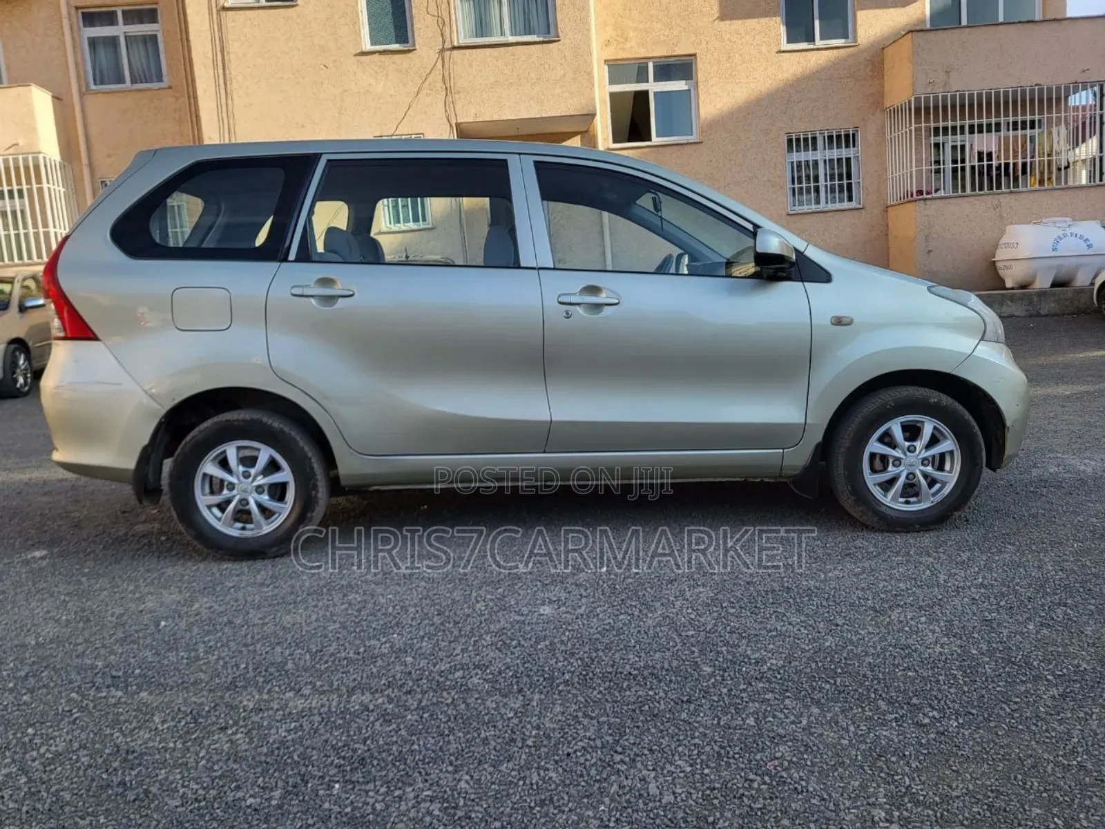 Toyota Avanza 2015 Gold