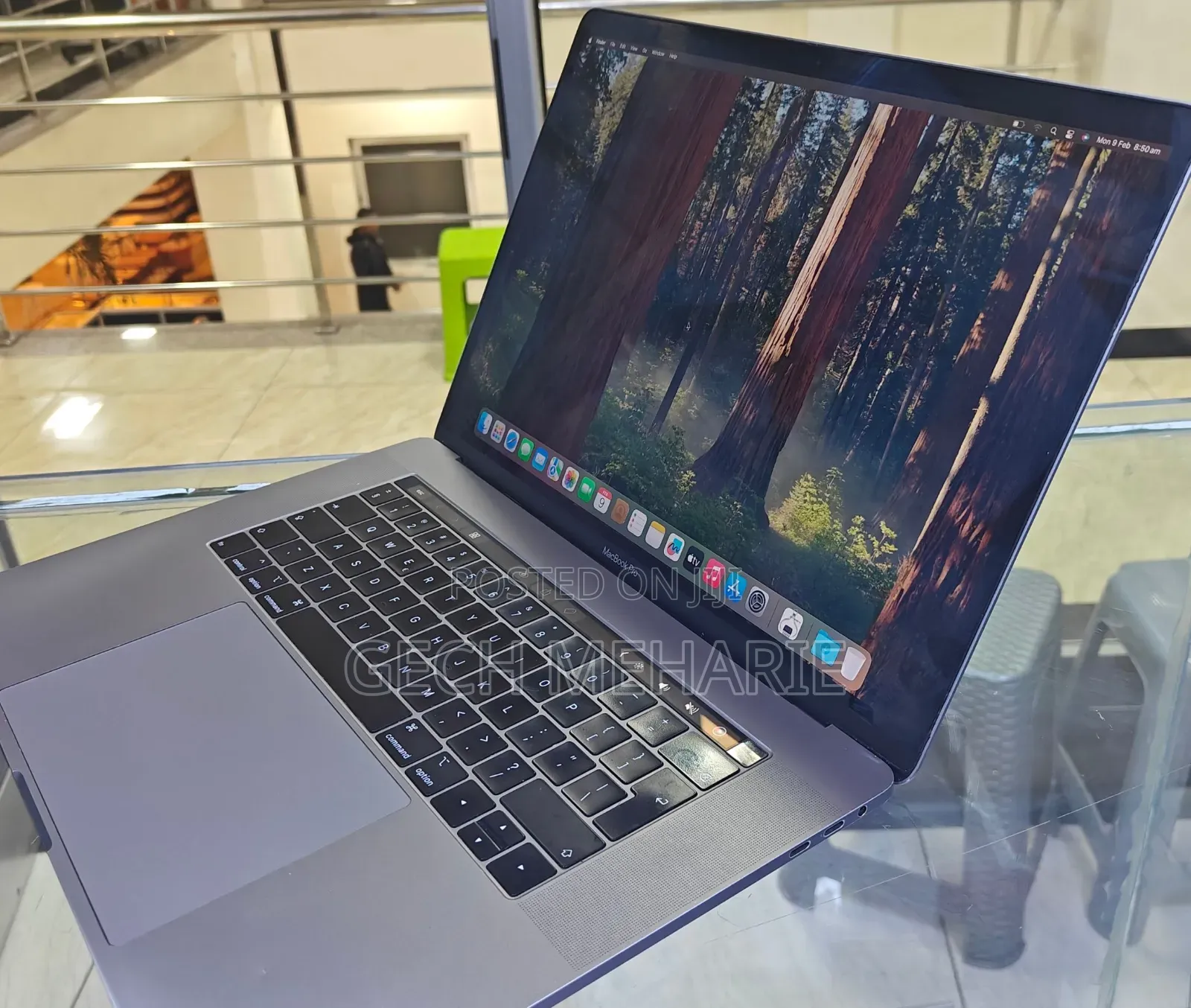 New Laptop Apple MacBook Pro 2019 32GB Intel Core I7 SSD 256GB