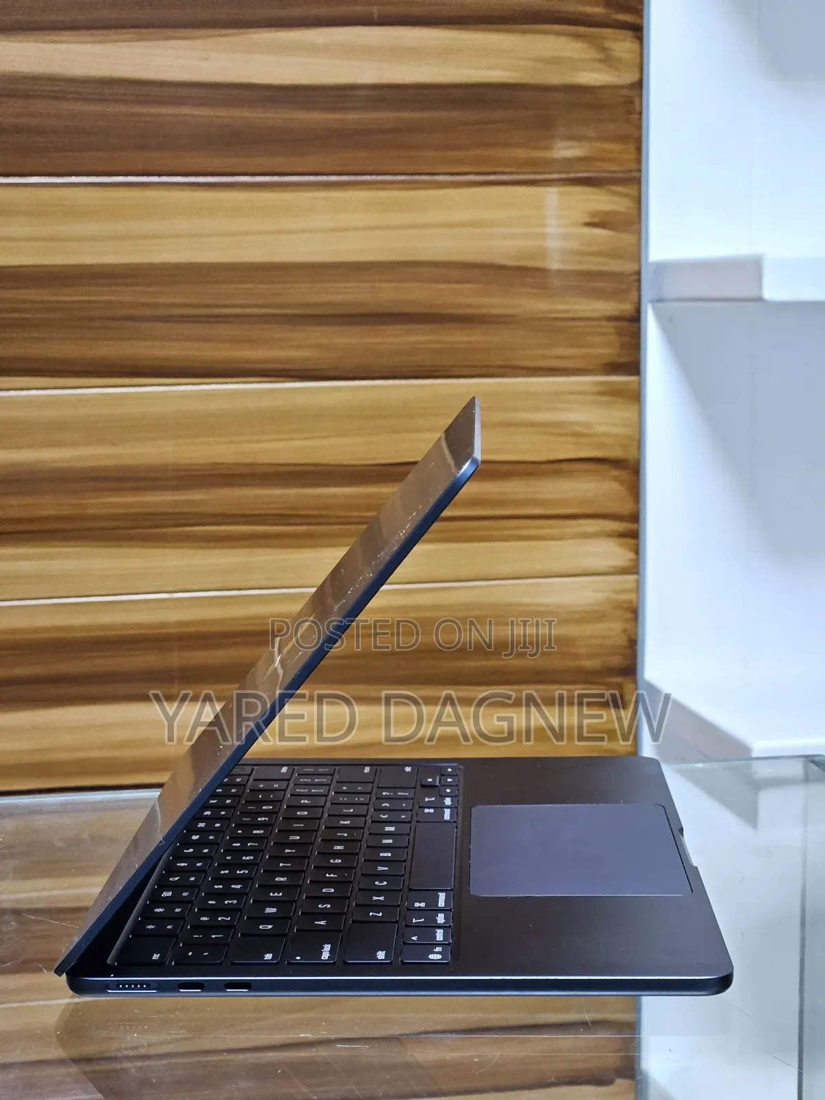 New Laptop Apple MacBook Air 2025 M4 13-Inch 16GB Apple M4 SSD 256GB